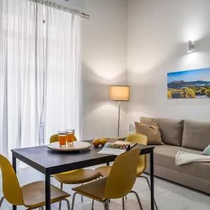 Hotel apartamentowy Open Sicily Homes - Near The Train Station, Palermo